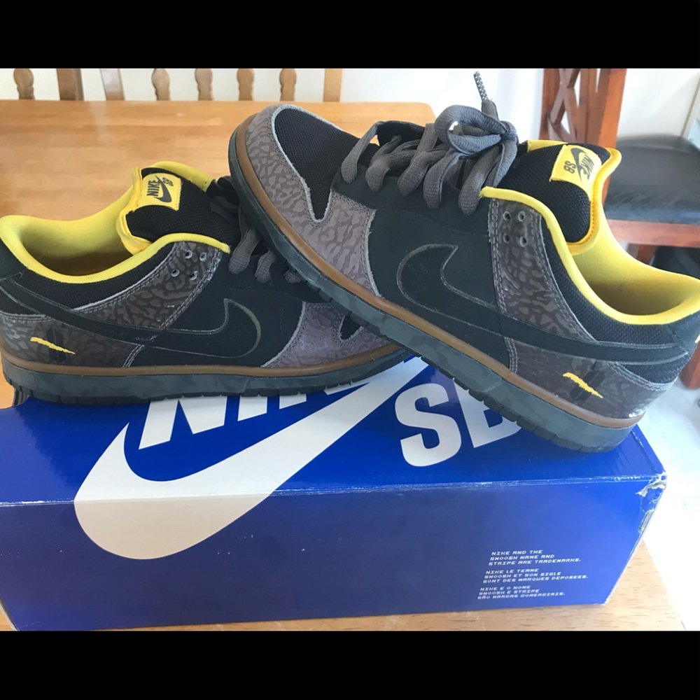 Nike Dunk SB Low Yellow Curb